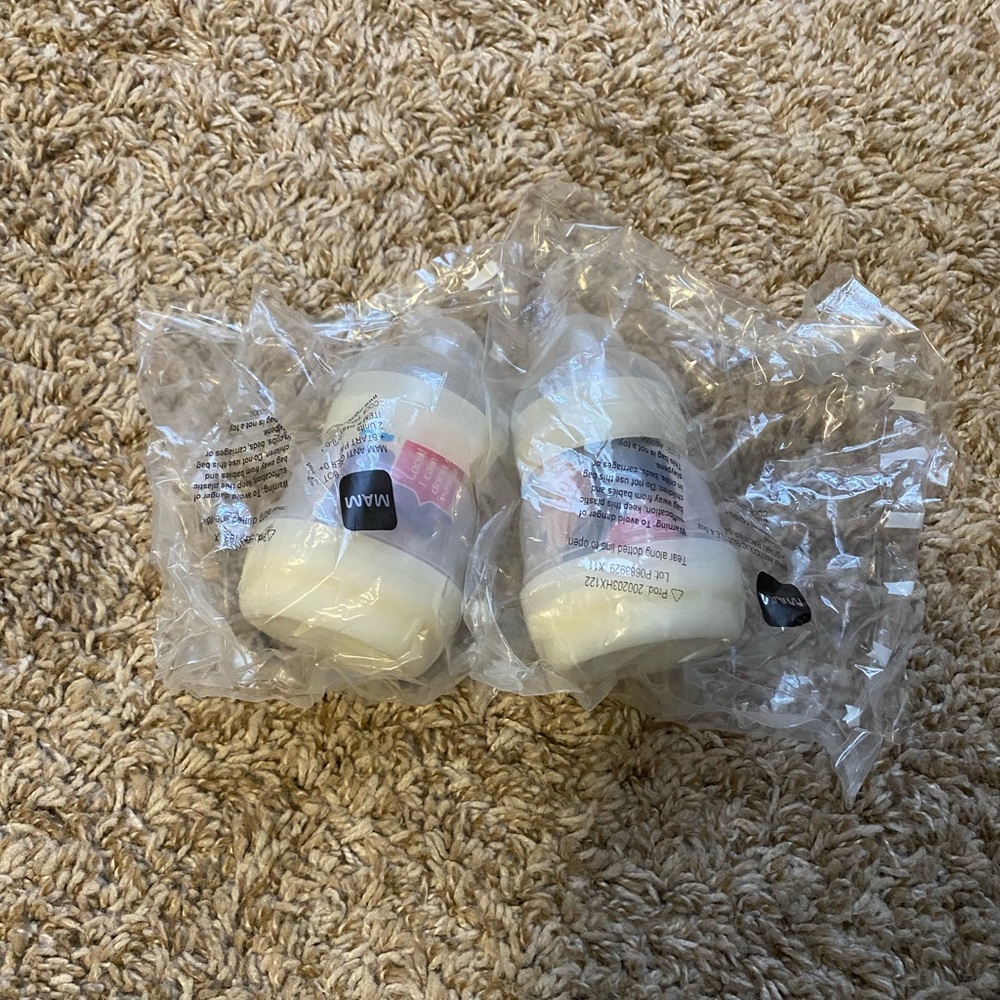 MAM baby Anti colic bottles 4.5oz + pacifier